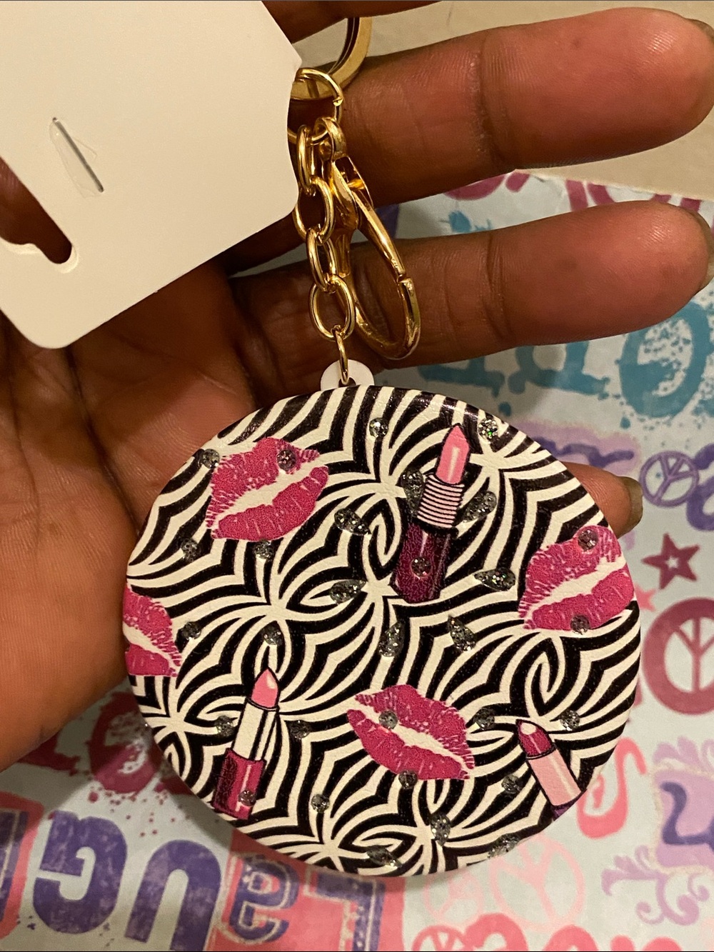 Round Lip-Print Compact Mirror Keychain - Pink & Black